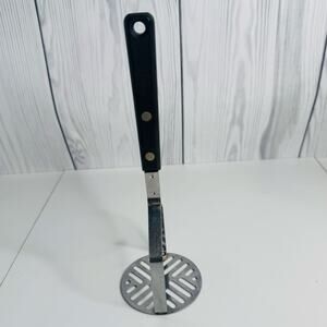 Vintage Ekco Potato Vegetable Food Masher Stainless wooden Handle